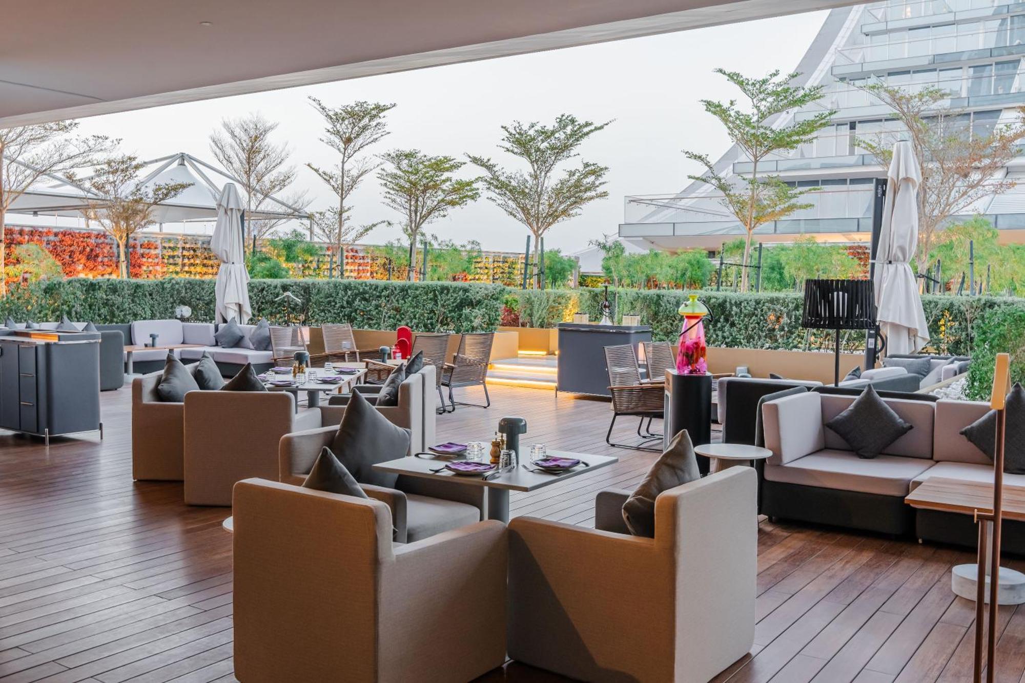 Fairmont Doha Hotel Lusail Exterior foto The Park, Hyderabad