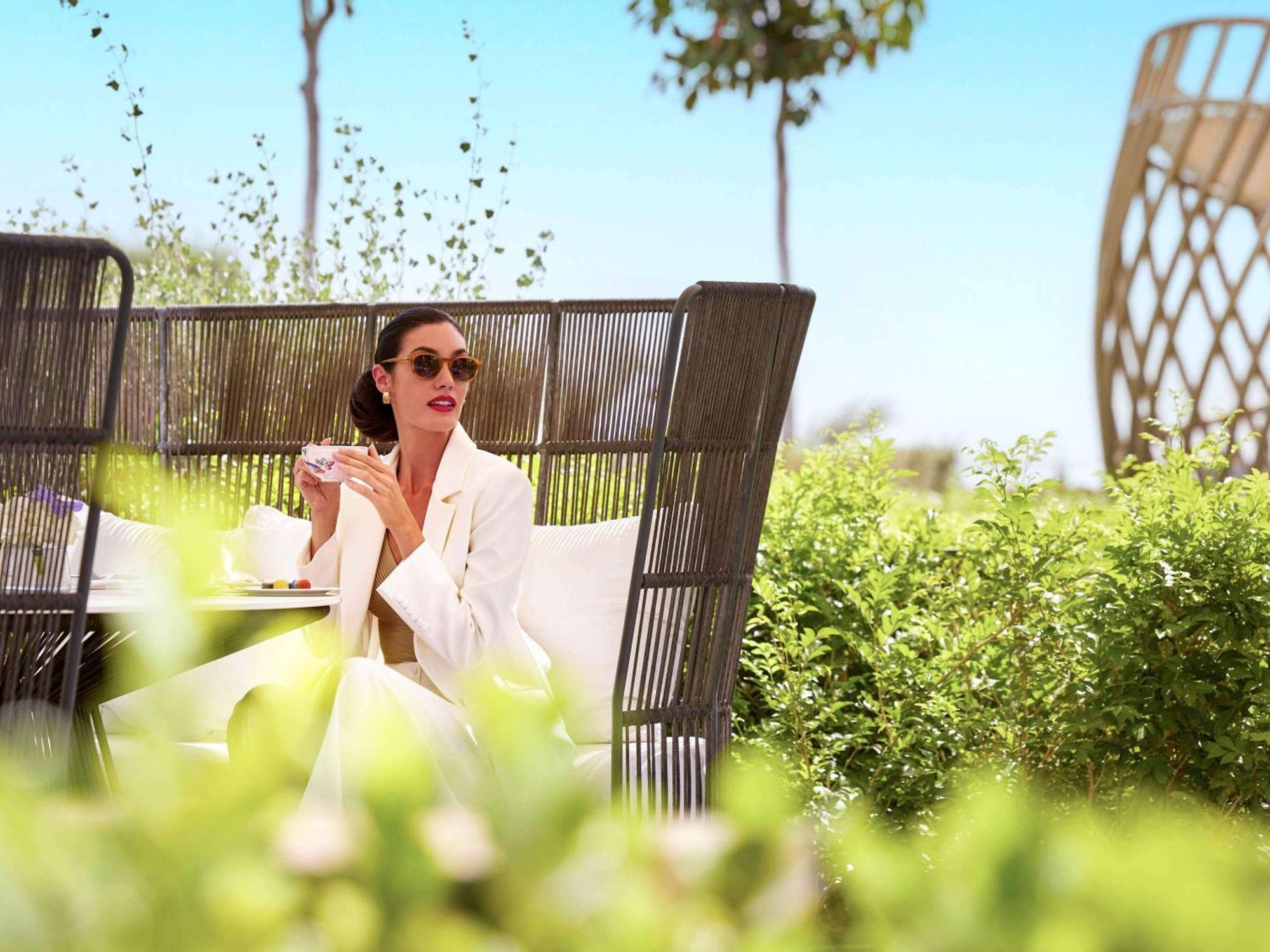 Fairmont Doha Hotel Lusail Exterior foto The resort's gardens