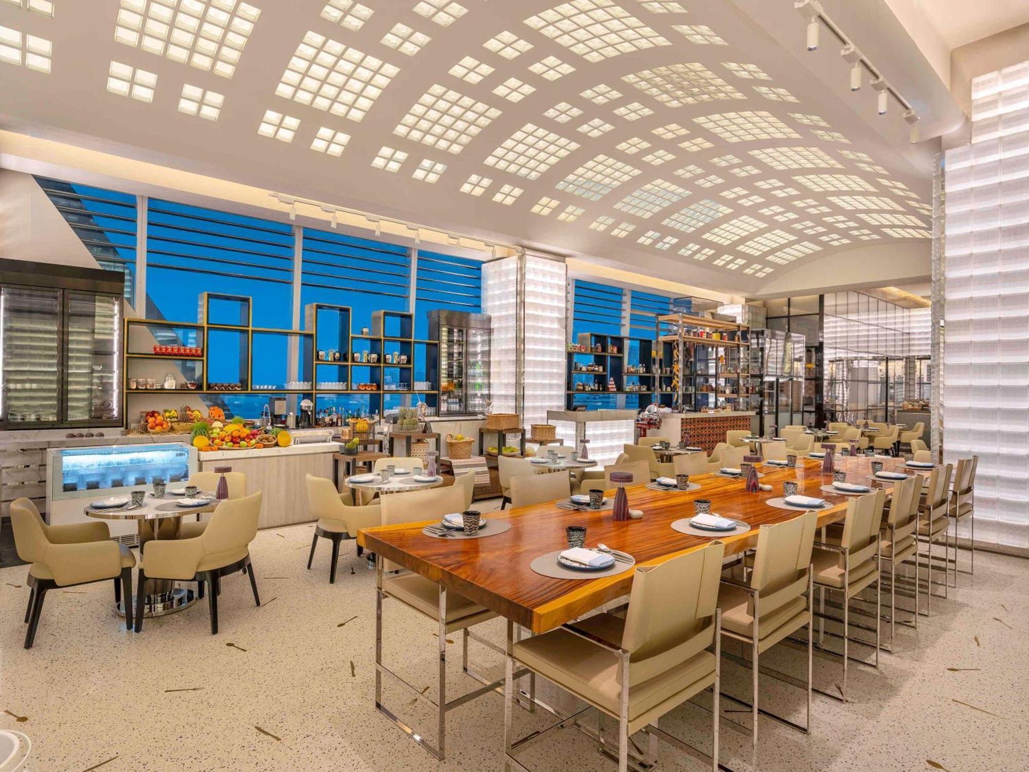 Fairmont Doha Hotel Lusail Exterior foto The restaurant