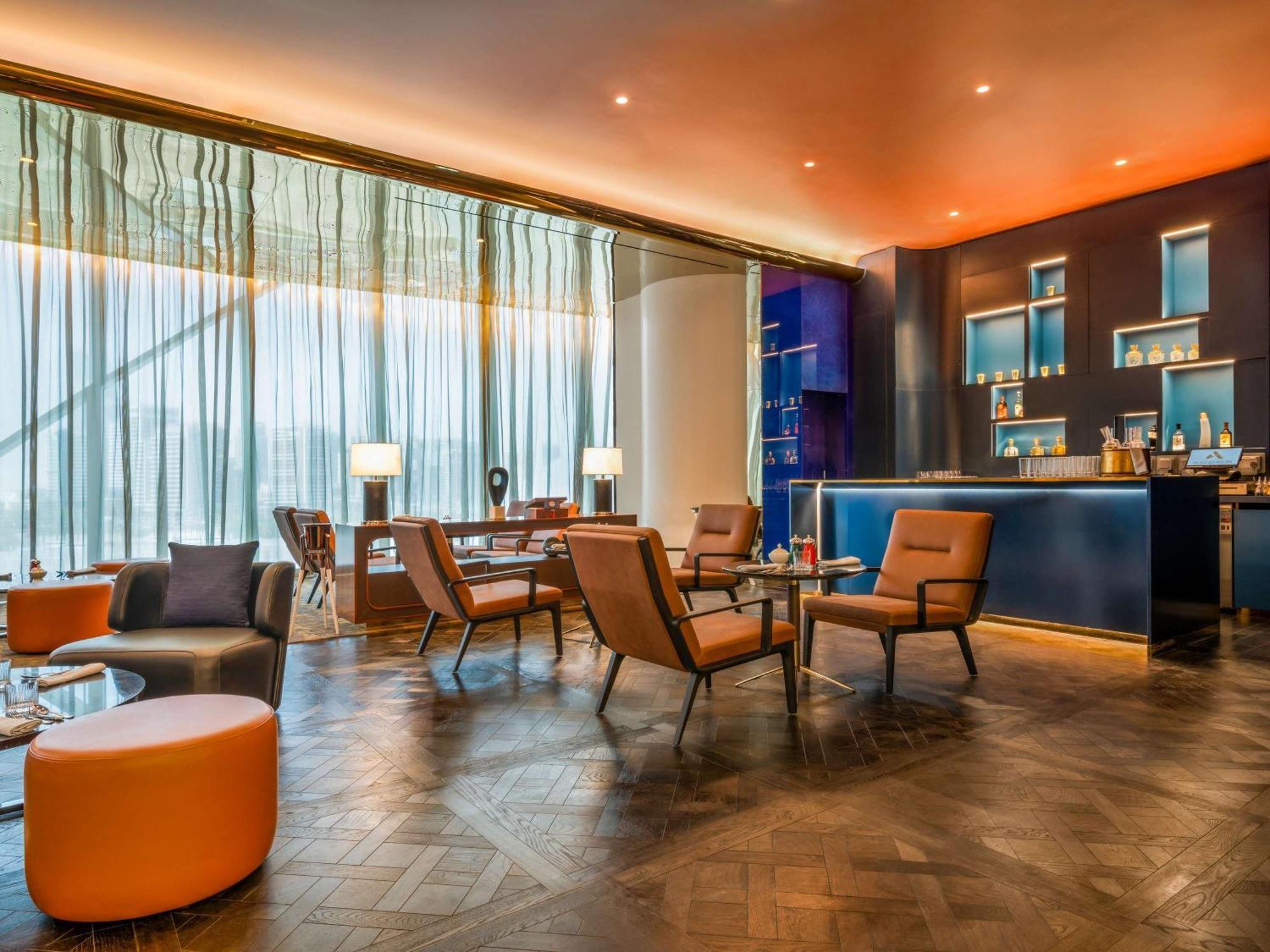 Fairmont Doha Hotel Lusail Exterior foto The Club Lounge at the hotel