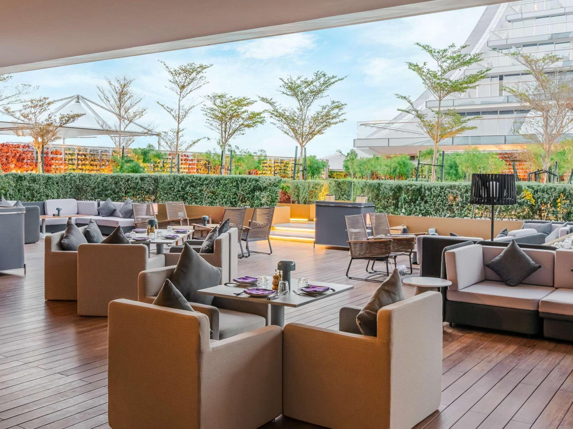 Fairmont Doha Hotel Lusail Exterior foto The Terrace